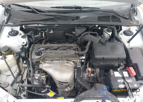 2003 Toyota Camry Le z USA, uszkodzony, nr VIN 4T1BE32K13U254254